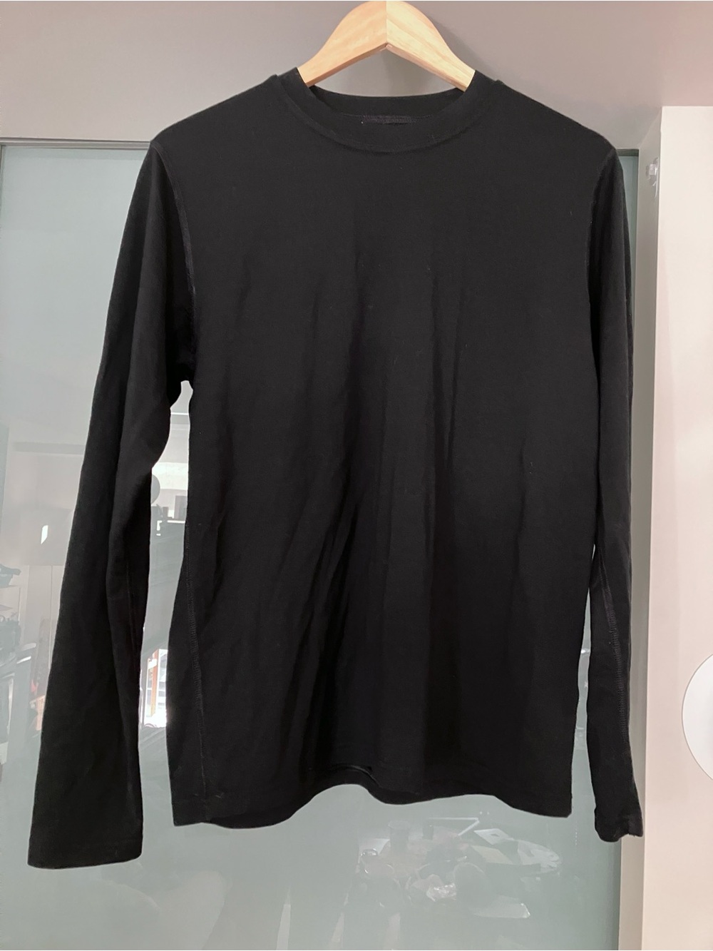 100% Merino Wool Long Sleeve Crew Neck Shirt - Black